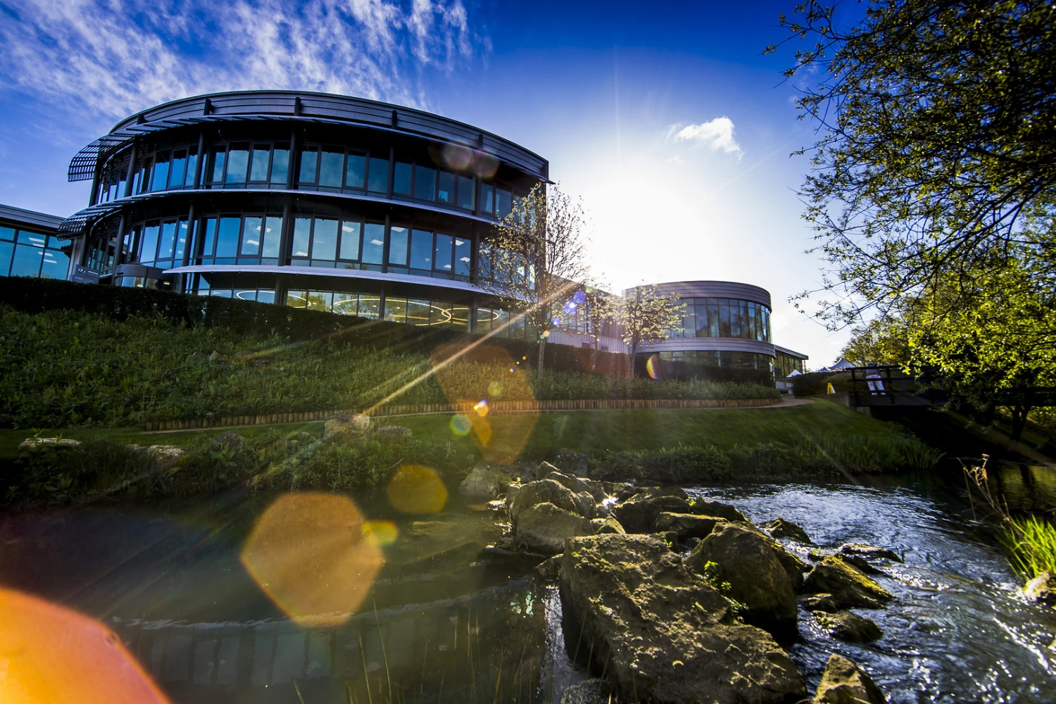 Mercedes unveils its plans to renovate Brackley