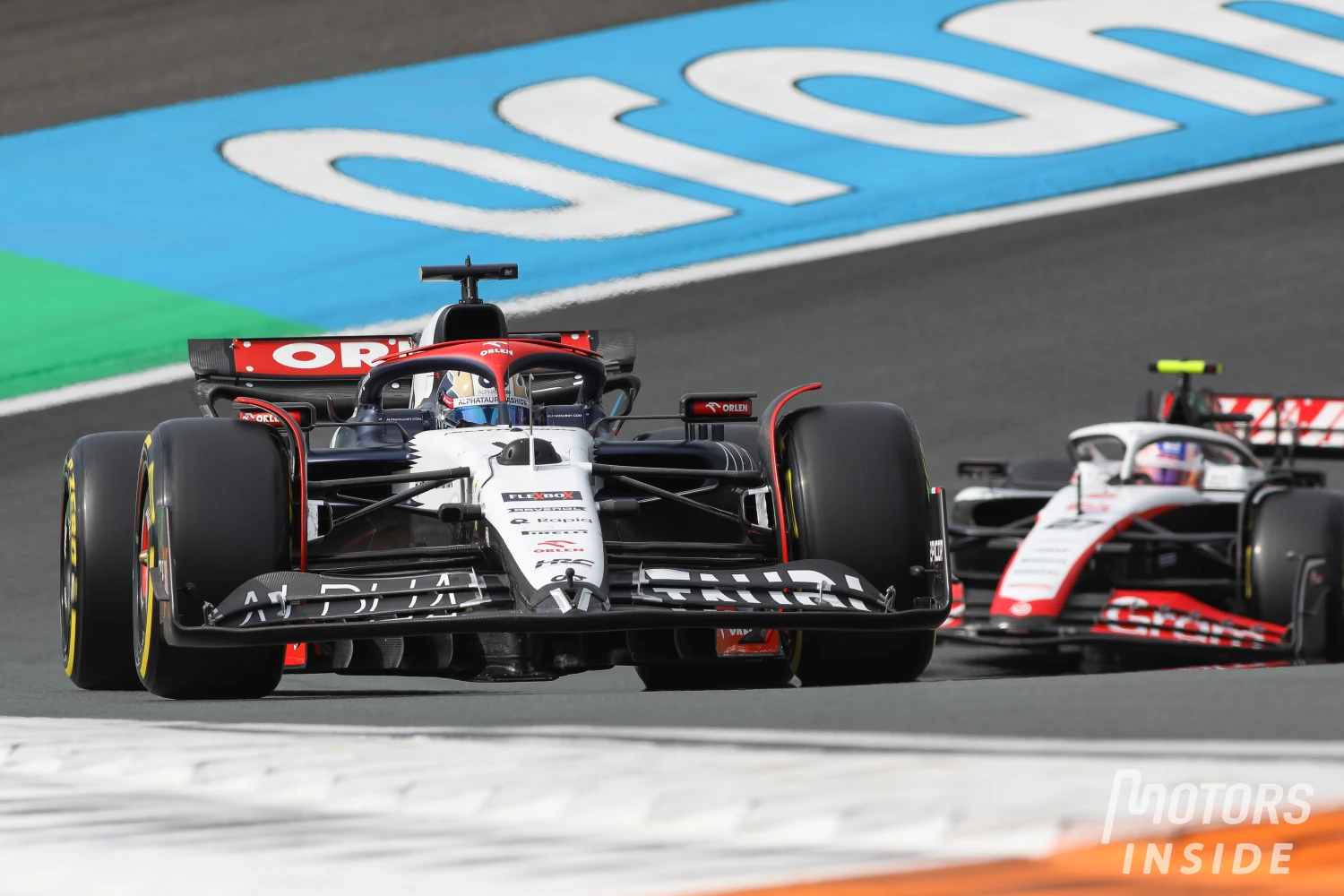 Daniel Ricciardo is driving to the hospital