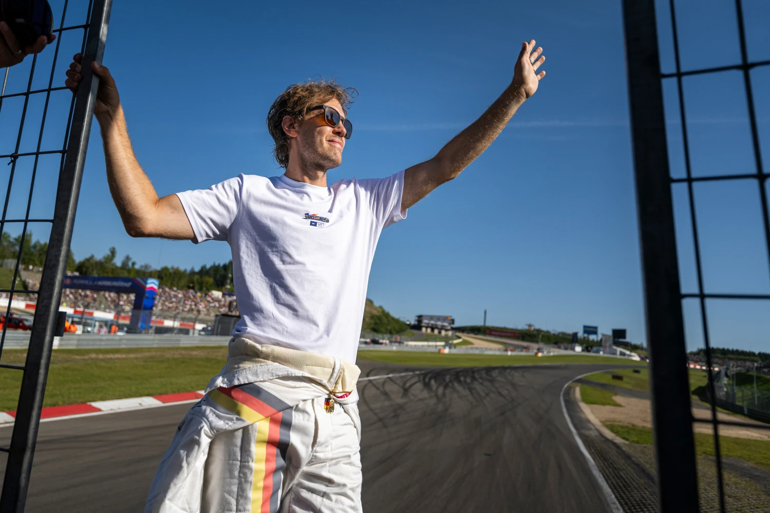 The hypothesis of Sebastian Vettel with Porsche at the 24 Hours of Le Mans in 2024