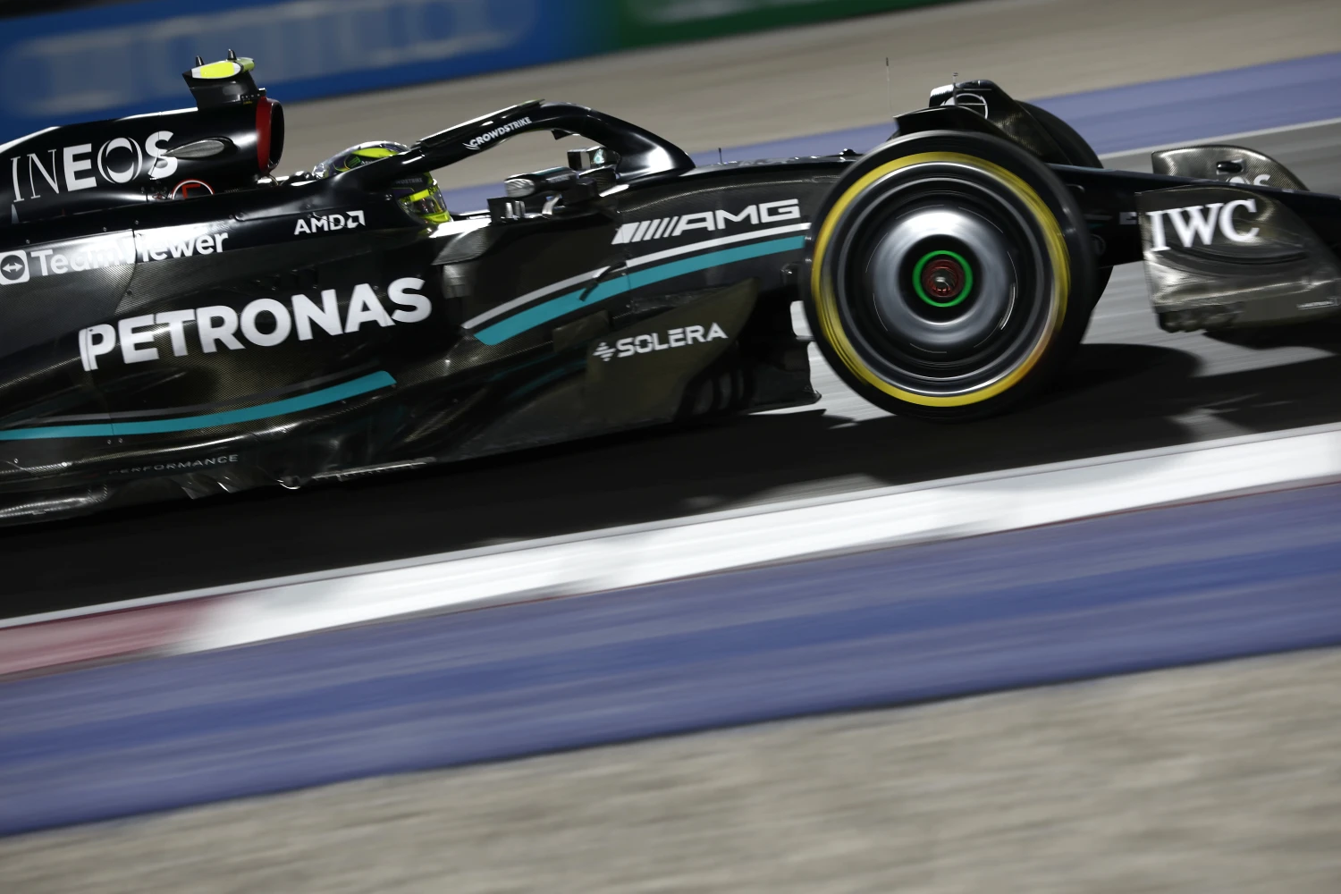 Pirelli warns of a risk of tire burst in Doha