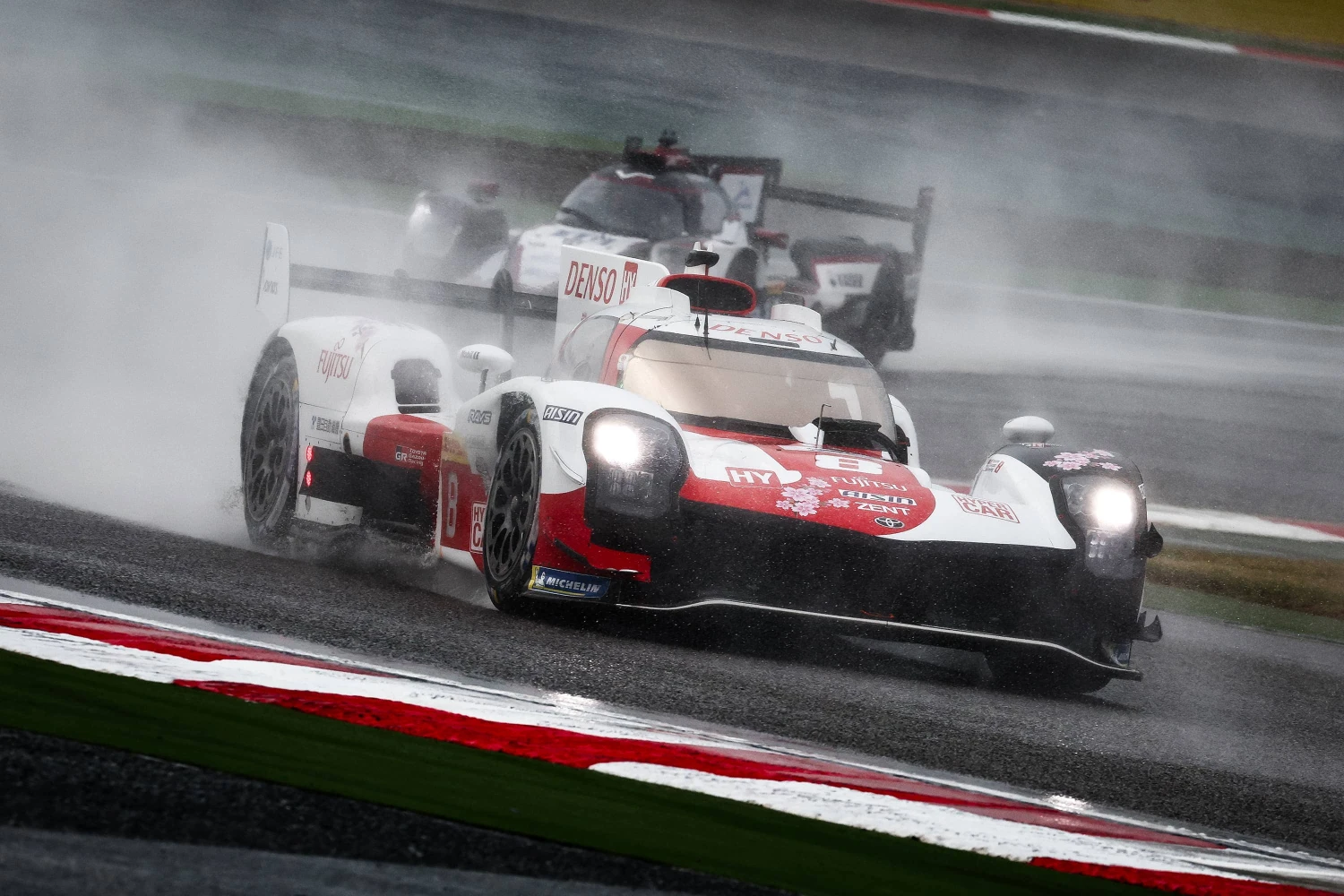 8 Hours of Bahrain – Qualifying: Toyota secures the front row