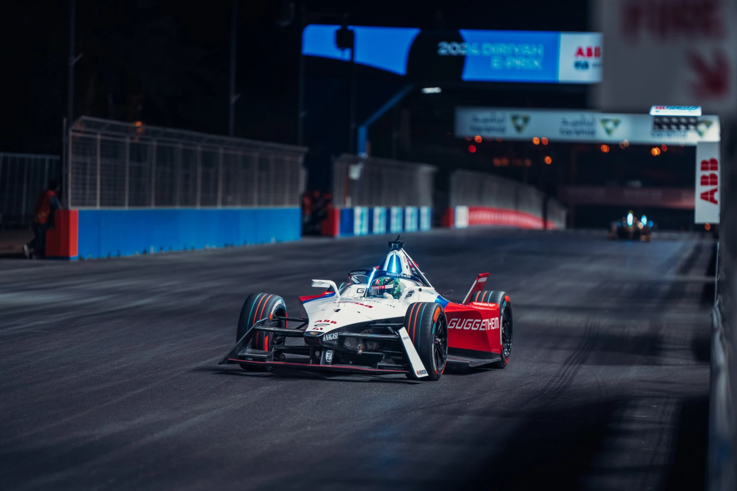 Diriyah ePrix 2024 – Race 1: Jake Dennis is imperial, Jean-Eric Vergne in second place