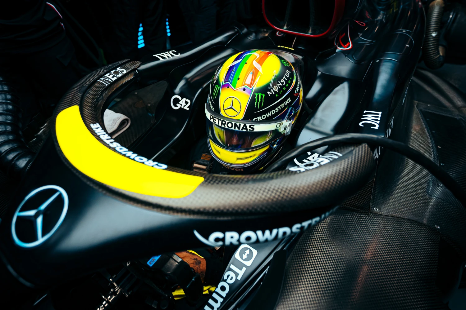 Lewis Hamilton wants to “give it all” for his final season at Mercedes