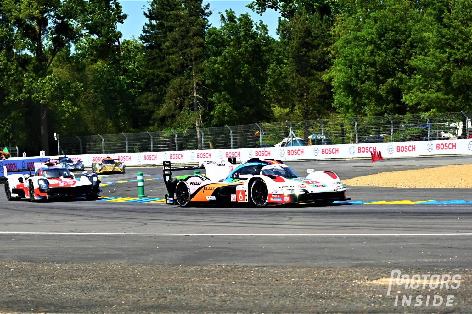 1812 Kilometers of Qatar (Free Practice 1 and 2): Porsche on top