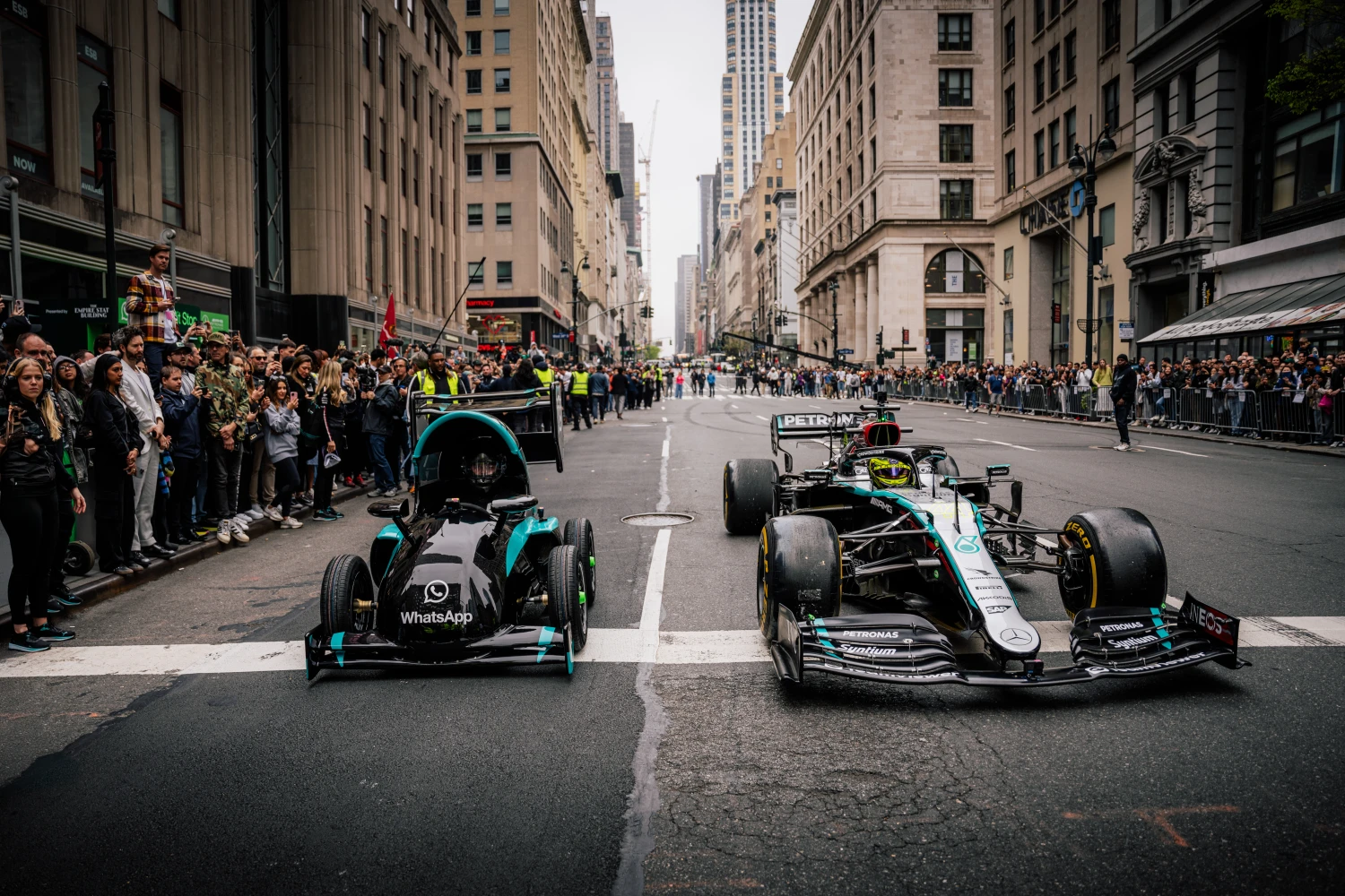 Mercedes and Hamilton roadshow through New York to celebrate Whatsapp’s new F1 emoji