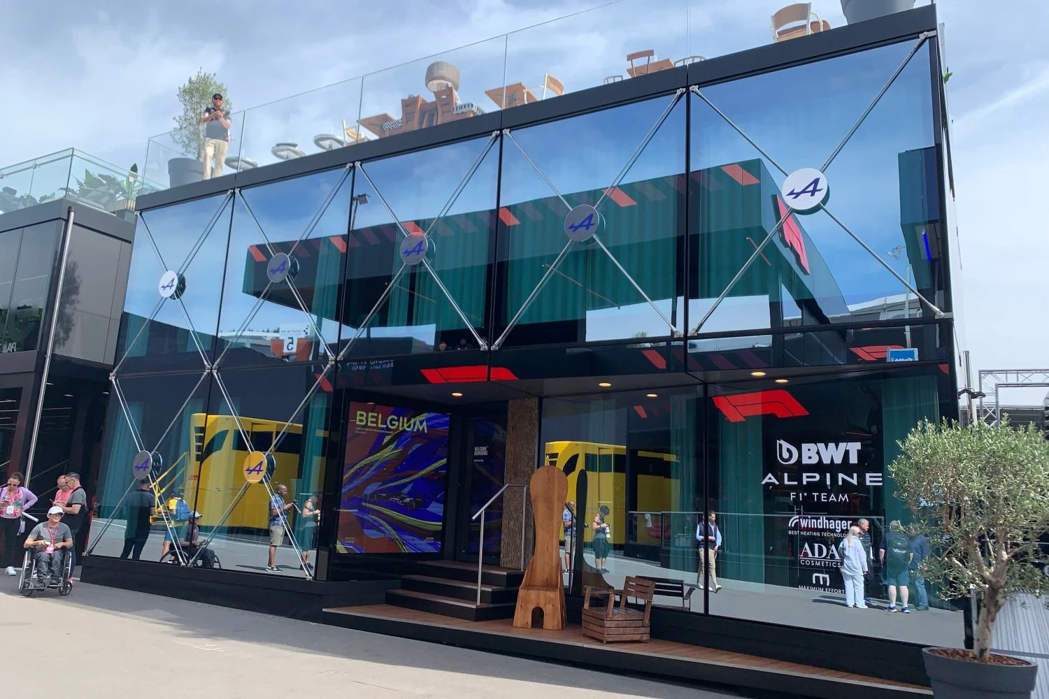 Alpine presents a new motorhome at the Belgian Grand Prix