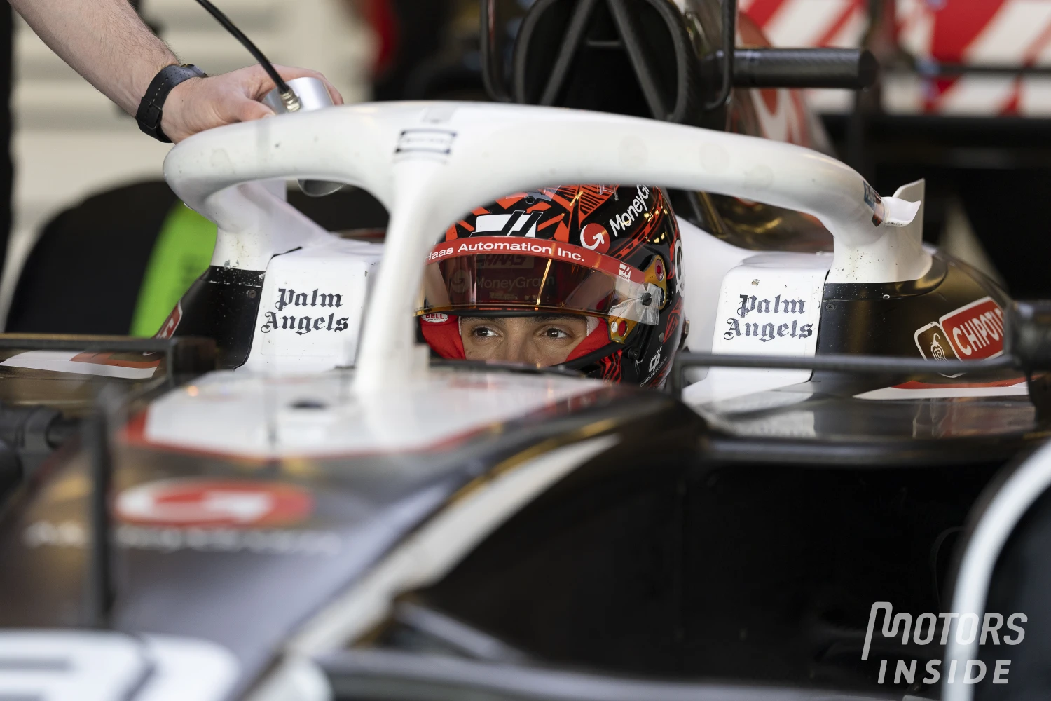 Abu Dhabi post-season testing: Carlos Sainz leads the timesheets with Williams at the break