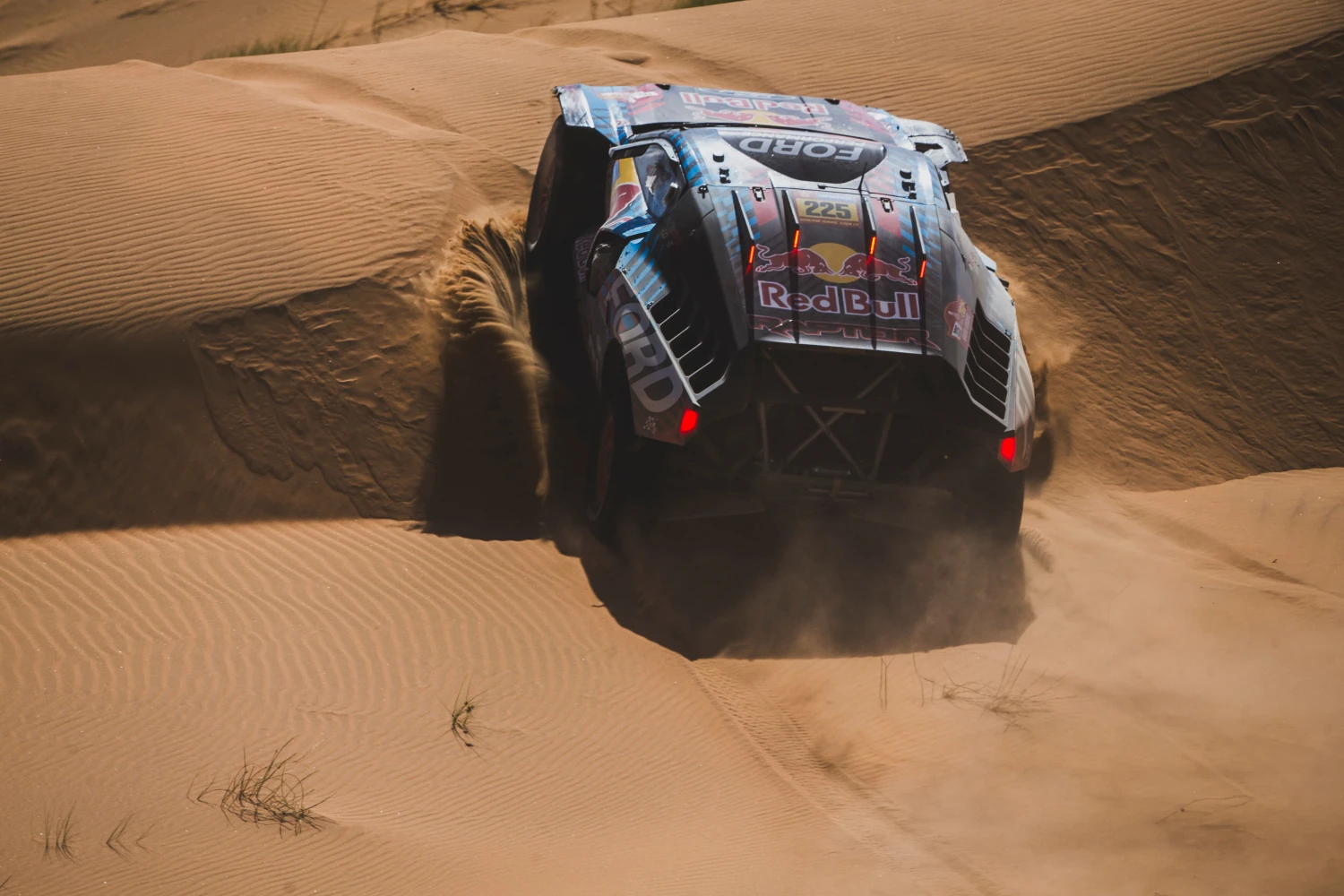 Dakar 2025 – Stage 2a: Yazeed Al Rajhi in the lead, Carlos Sainz and Sébastien Loeb lose big
