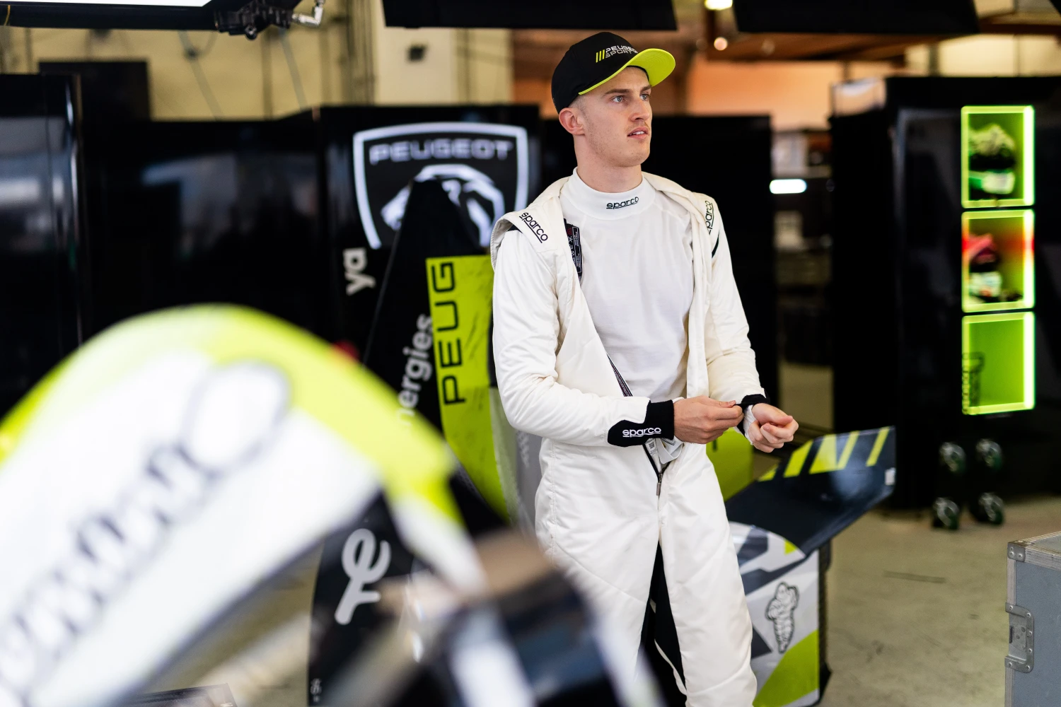 Peugeot and Théo Pourchaire conducted a testing session with the 9X8