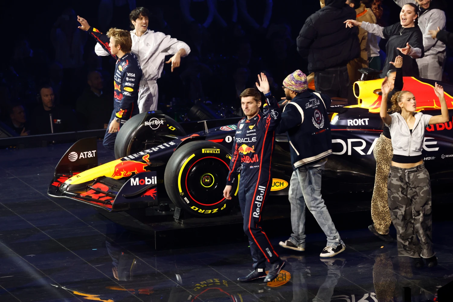 Christian Horner heavily booed tarnishes the opening of the 2025 F1 season in London