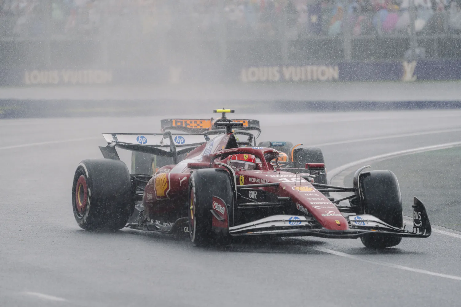 Charles Leclerc finishes in the points despite difficult conditions in Melbourne