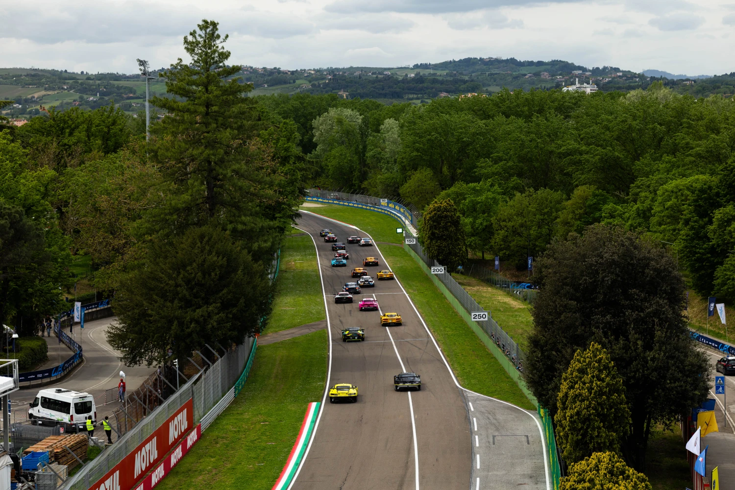 6 Hours of Imola – H+1: Ferrari already relegates the competition