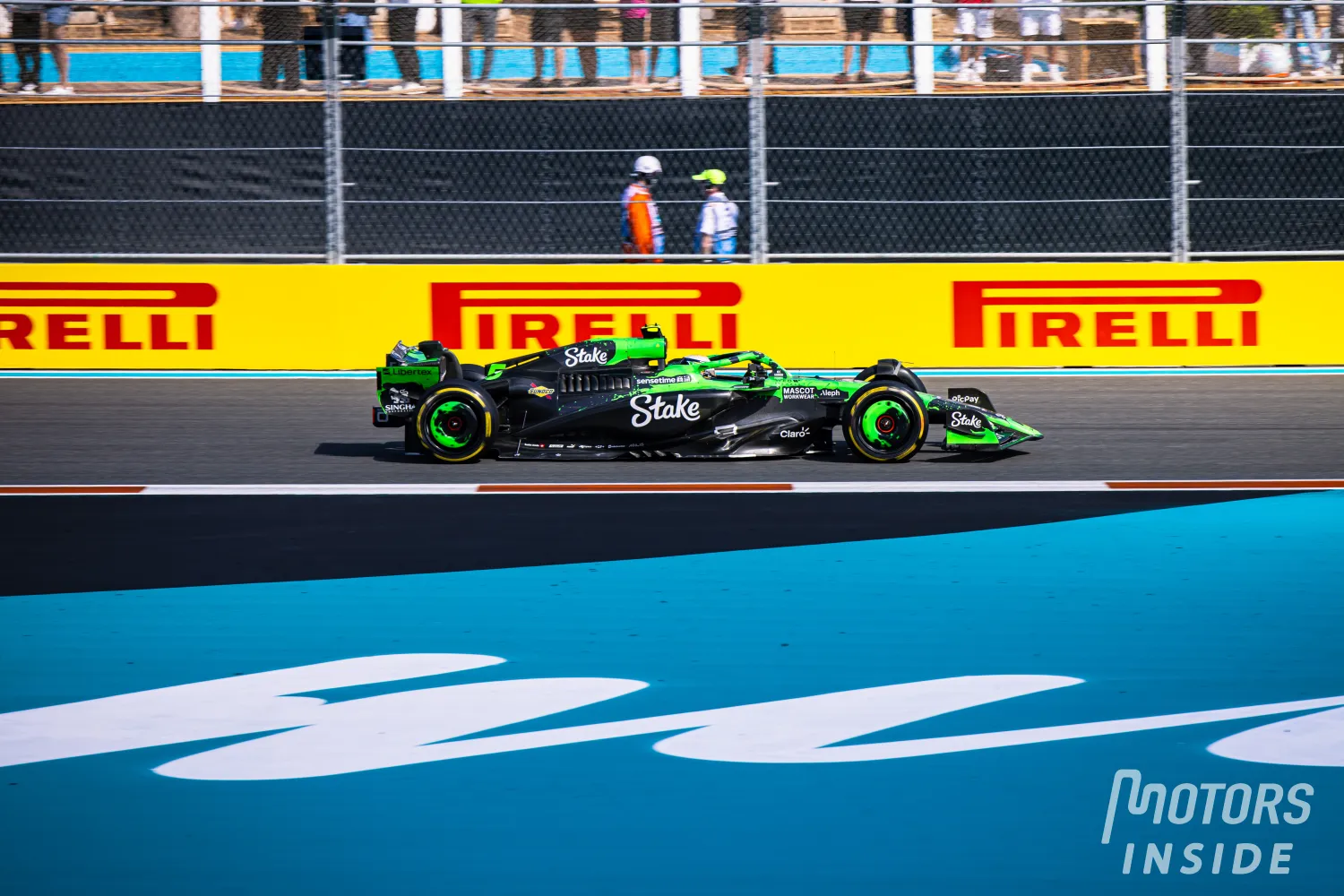 Qualifiers delayed by 15 minutes