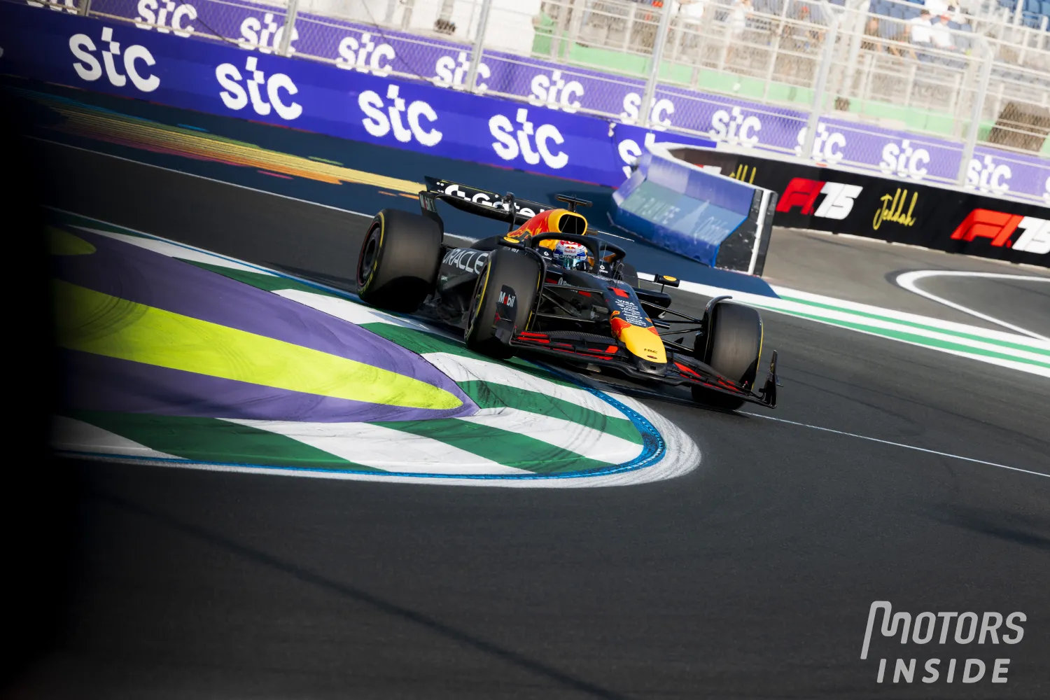 Verstappen and RB21: a high-risk relationship