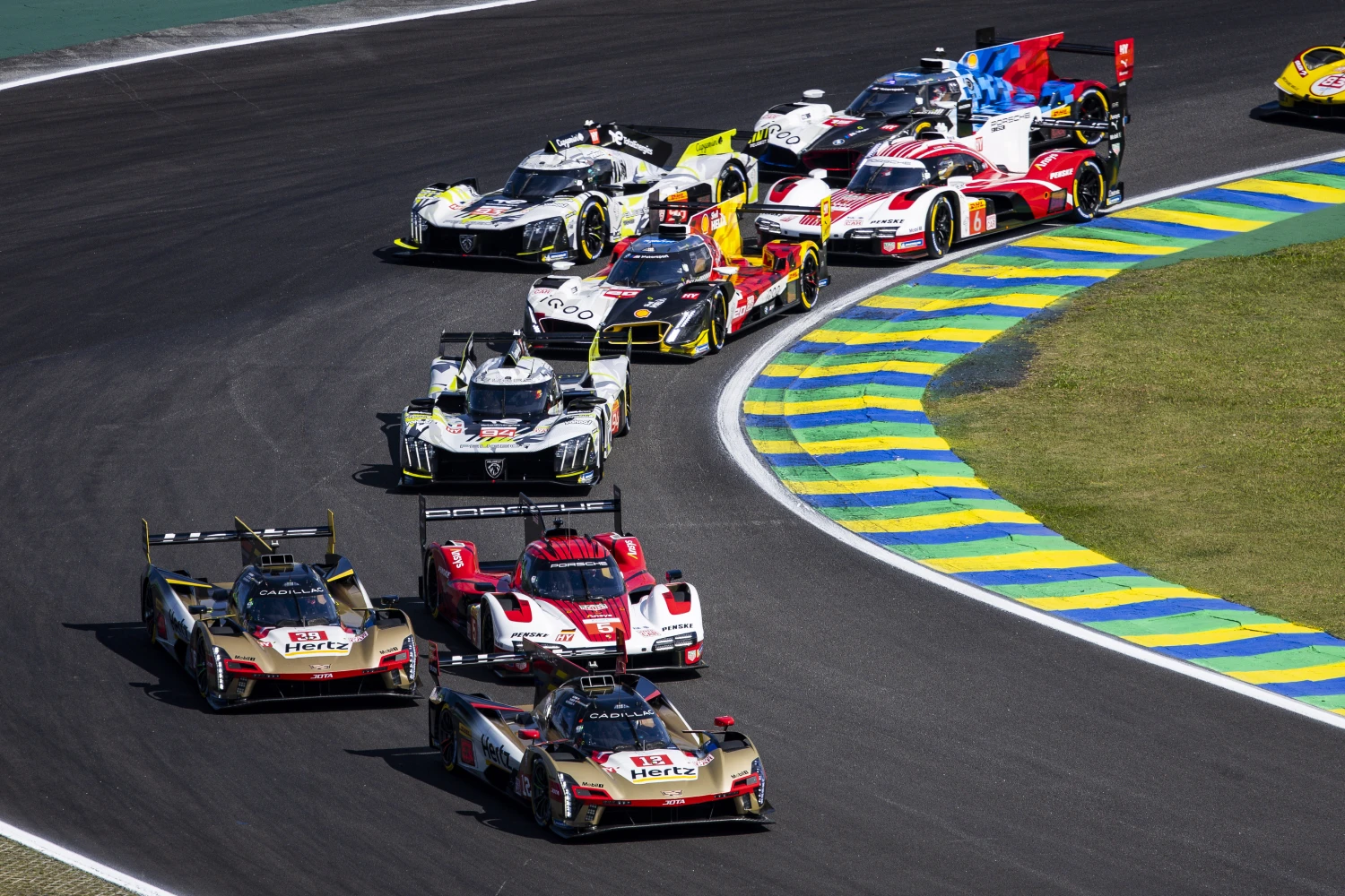 6 Heures de São Paulo – Race H+4: Cadillac on course for victory