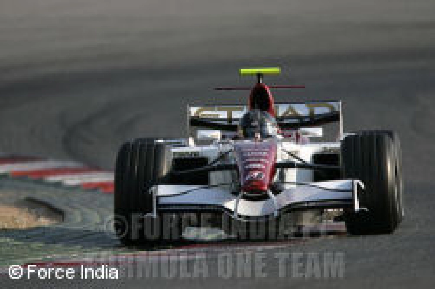 Force India dévoile sa VJM01 depuis Mumbai en Inde
