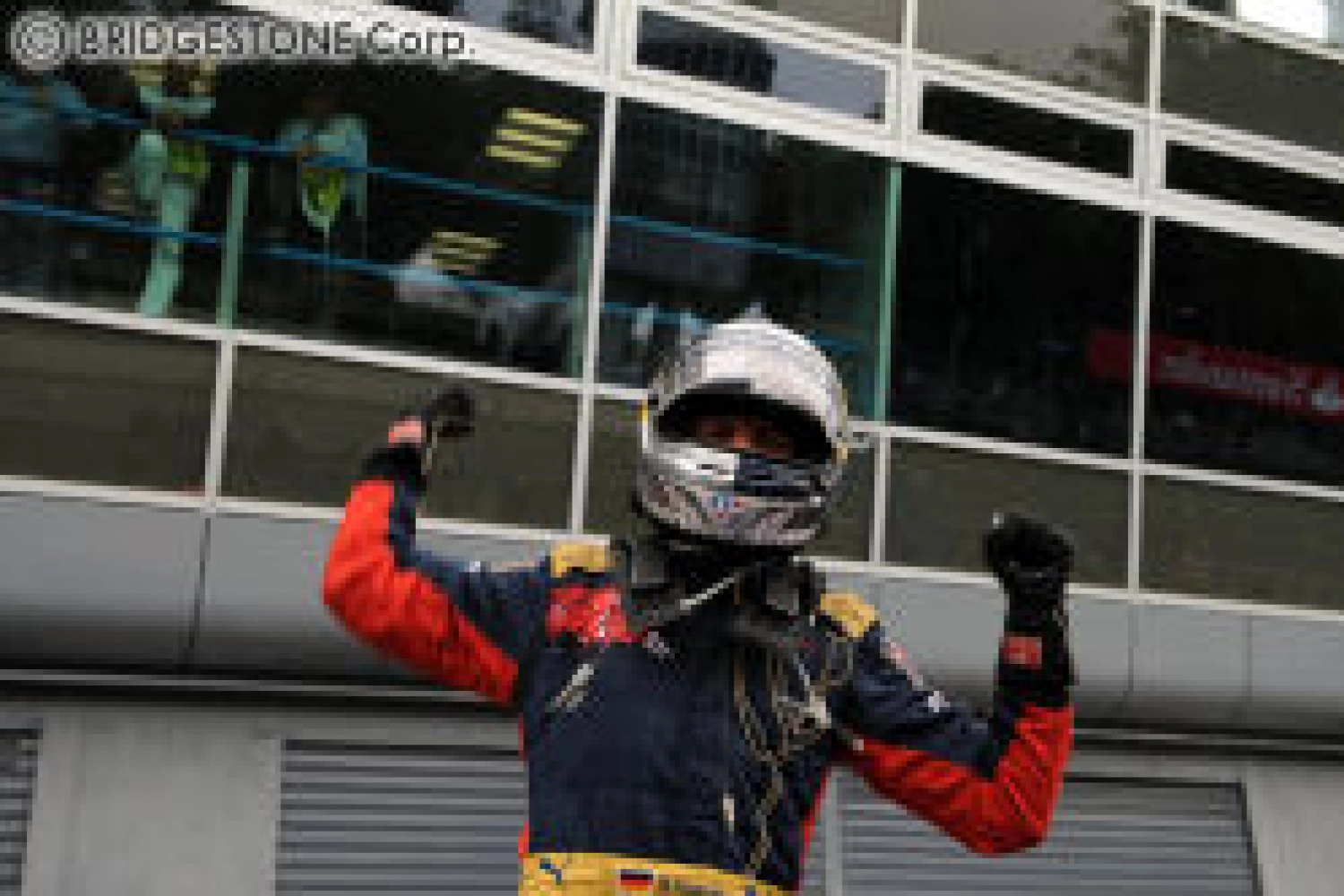 Vettel n&rsquo;a aucun regtet de s&rsquo;être battu avec Hamilton