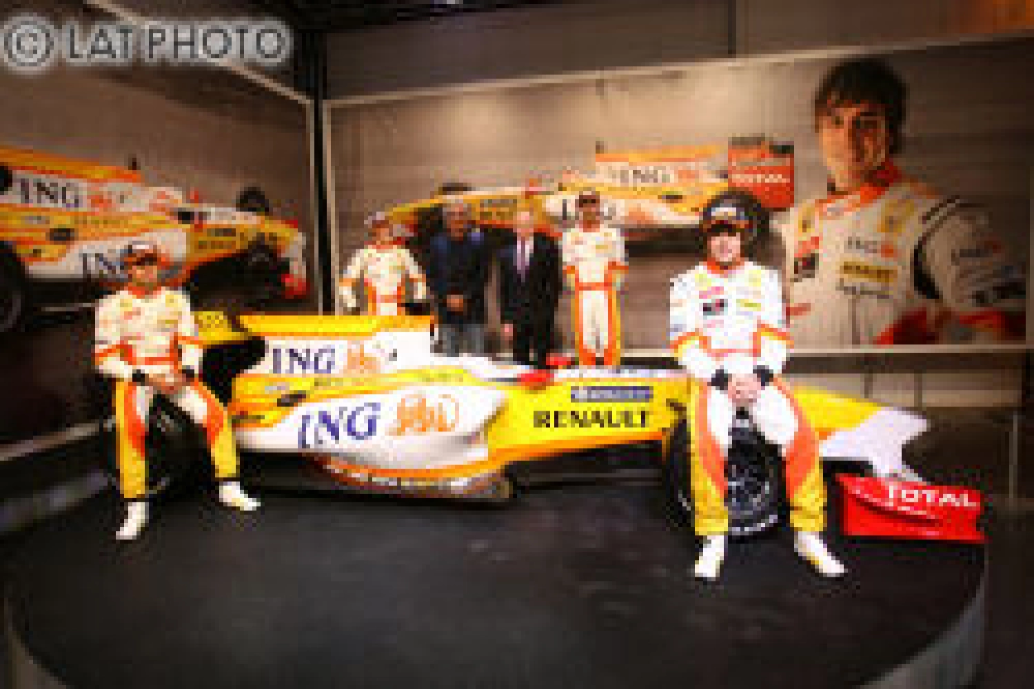 Nouveau sponsor pour ING Renault F1 avec MegaFon