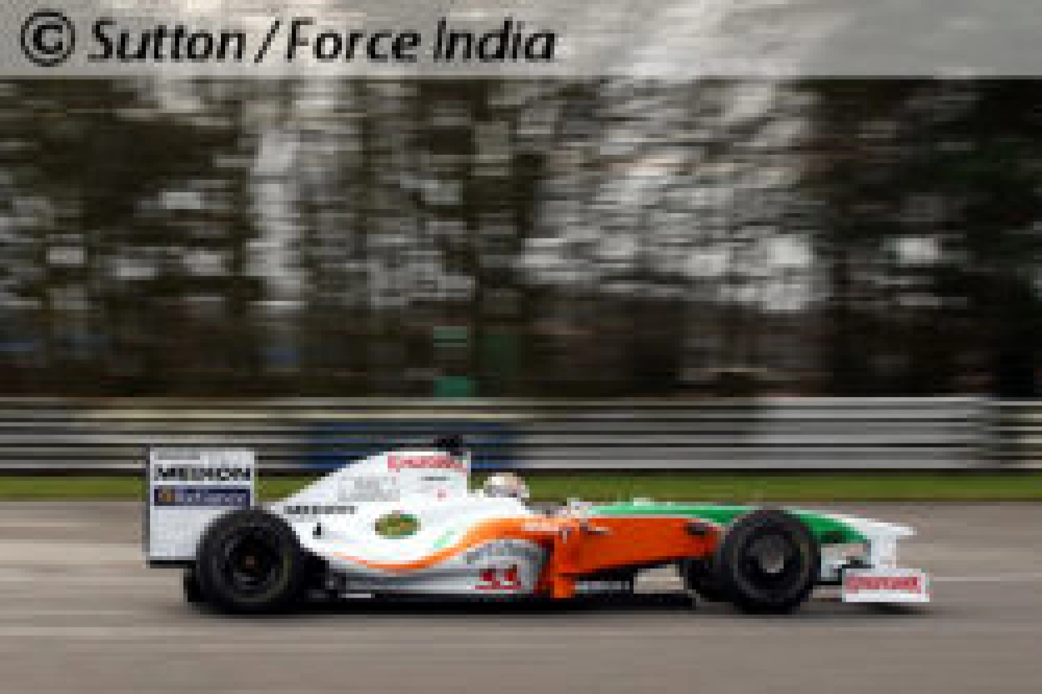 GP Grde-Bretagne: 180 km/h de vitesse moyenne en virage !