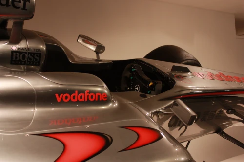 Launch 2010 : McLaren dévoile la MP4-25