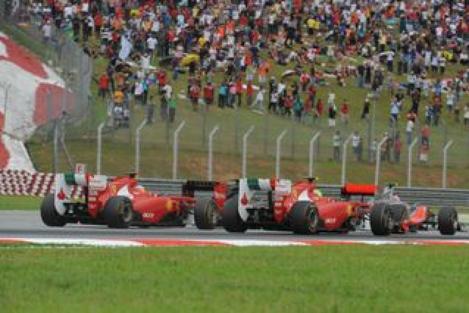 Ferrari et McLaren ne pensent pas aux titres