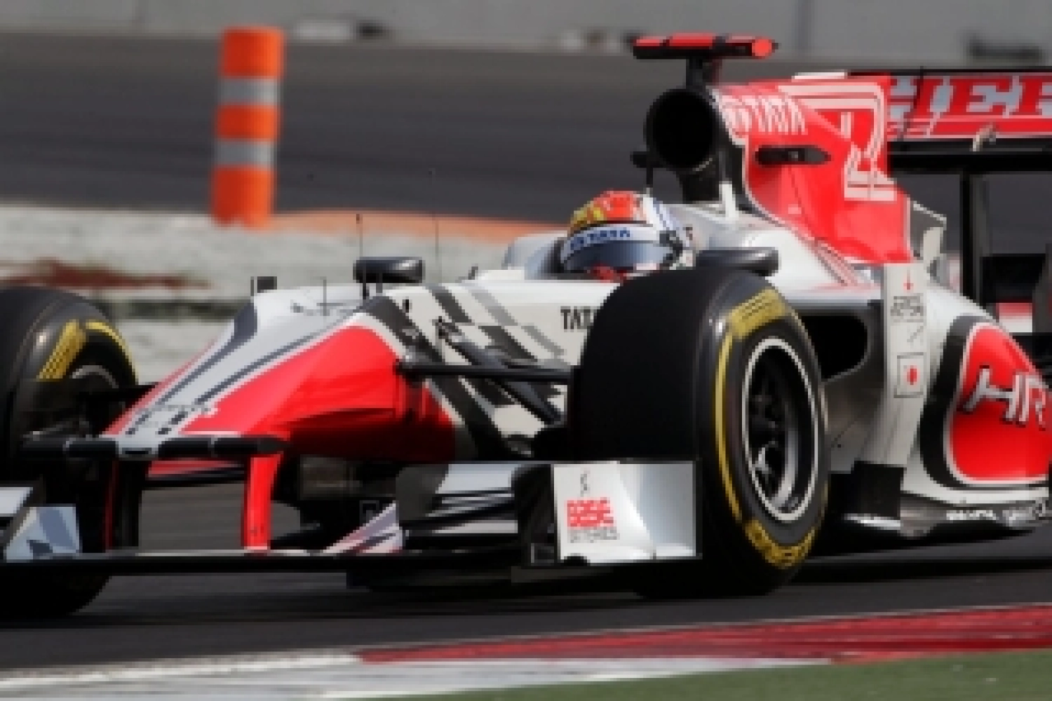 Narain Karthikeyan rempile chez HRT