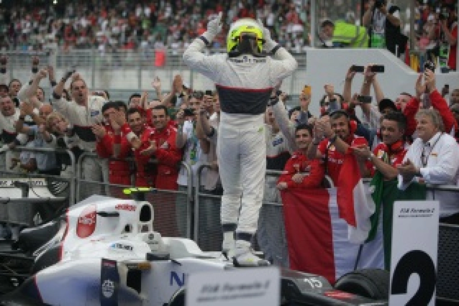 Pérez rejette la comparaison avec Ayrton Senna