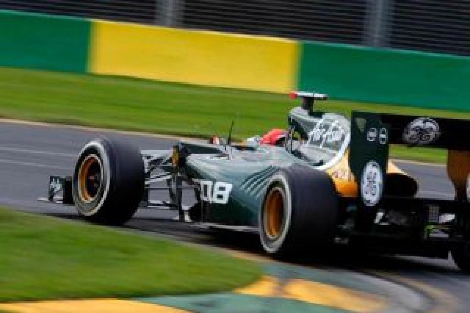 Dimanche : Caterham abandonne mais positive