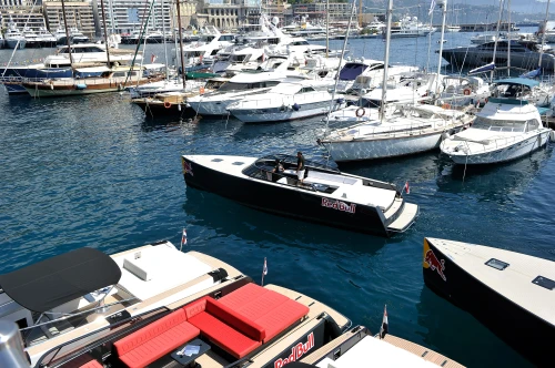 Monaco, strass, paillettes et grosses soirées