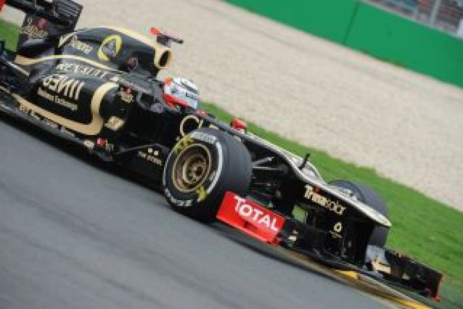 Dimanche : Tout s&rsquo;est joué au départ pour Grosjean et Räikkonen chez Lotus