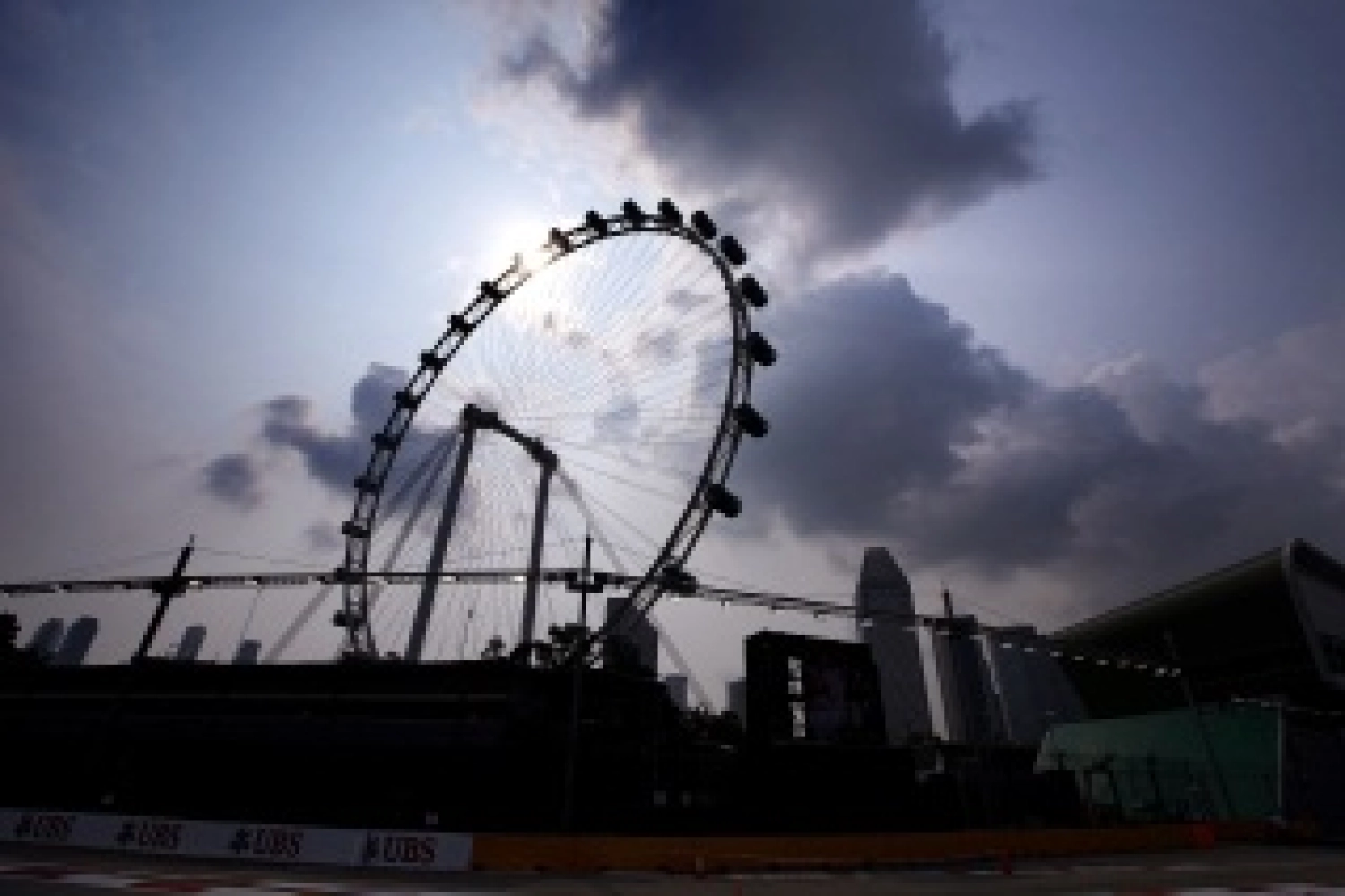 Samedi : Mercedes se laisse le choix des pneus pour la course