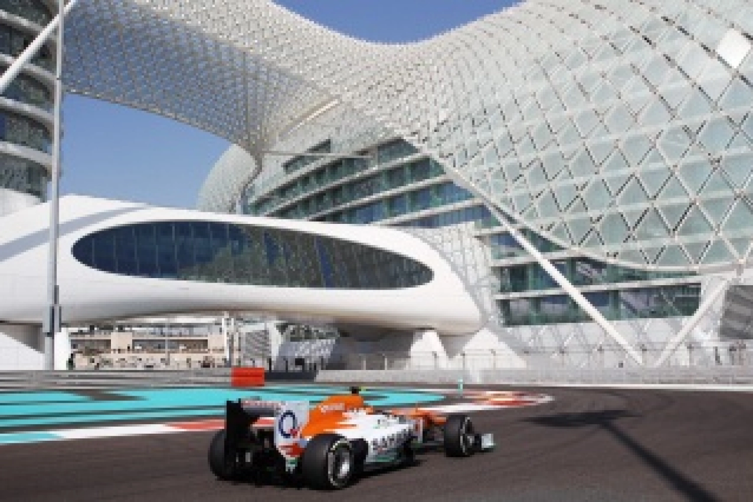 Samedi : La nuit douche les espoirs de Force India à Abu Dhabi