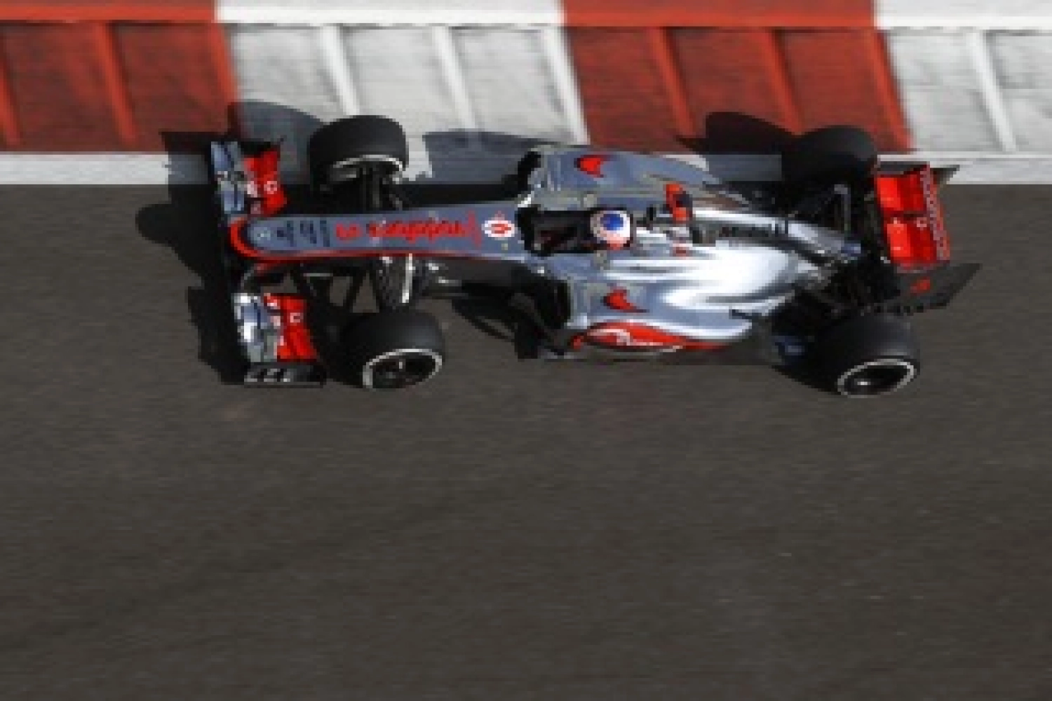 Dimanche : Button offre un nouveau record à McLaren, Hamilton abandonne