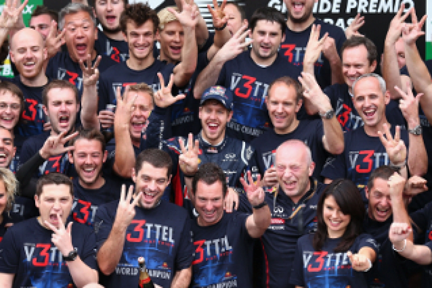 Hamilton fait de Vettel et Red Bull les favoris pour le titre en 2013