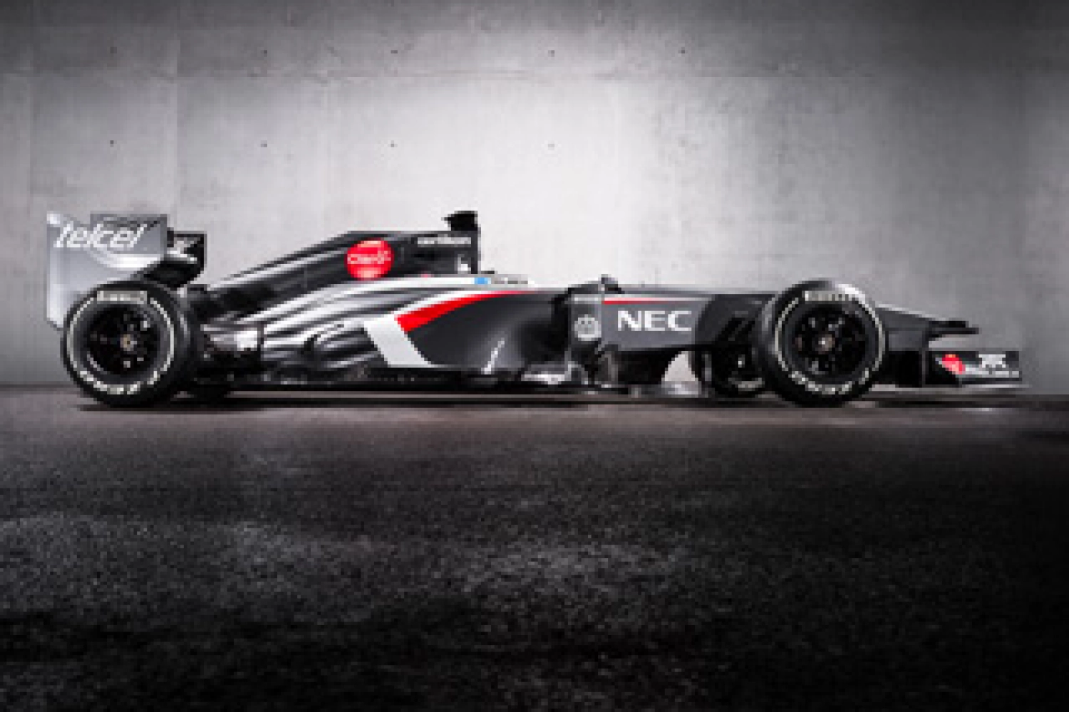 Lancement de la Sauber C32 : immersion à Hinwil