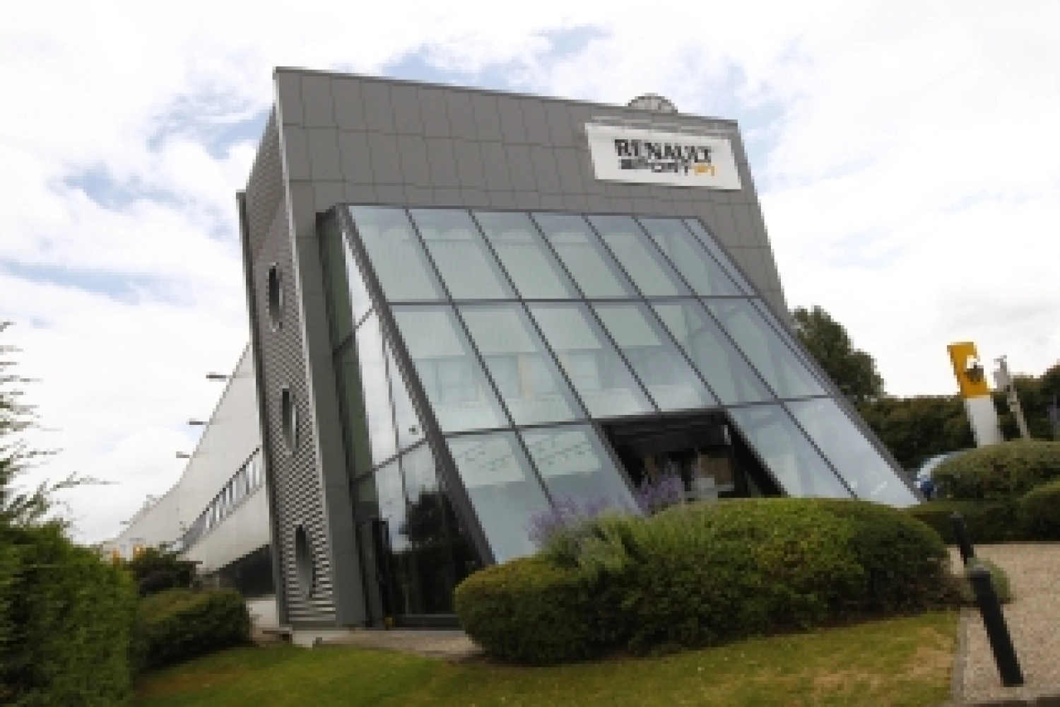 Renault F1 tire un bilan positif de ses essais hivernaux