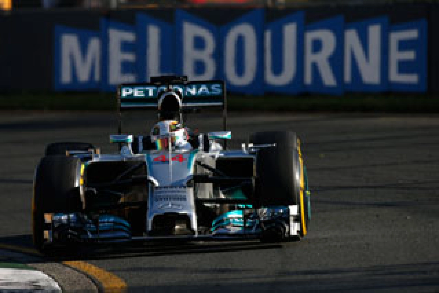 Australie – Qualification : Hamilton surnage, Vettel et Raikkonen prennent l&rsquo;eau