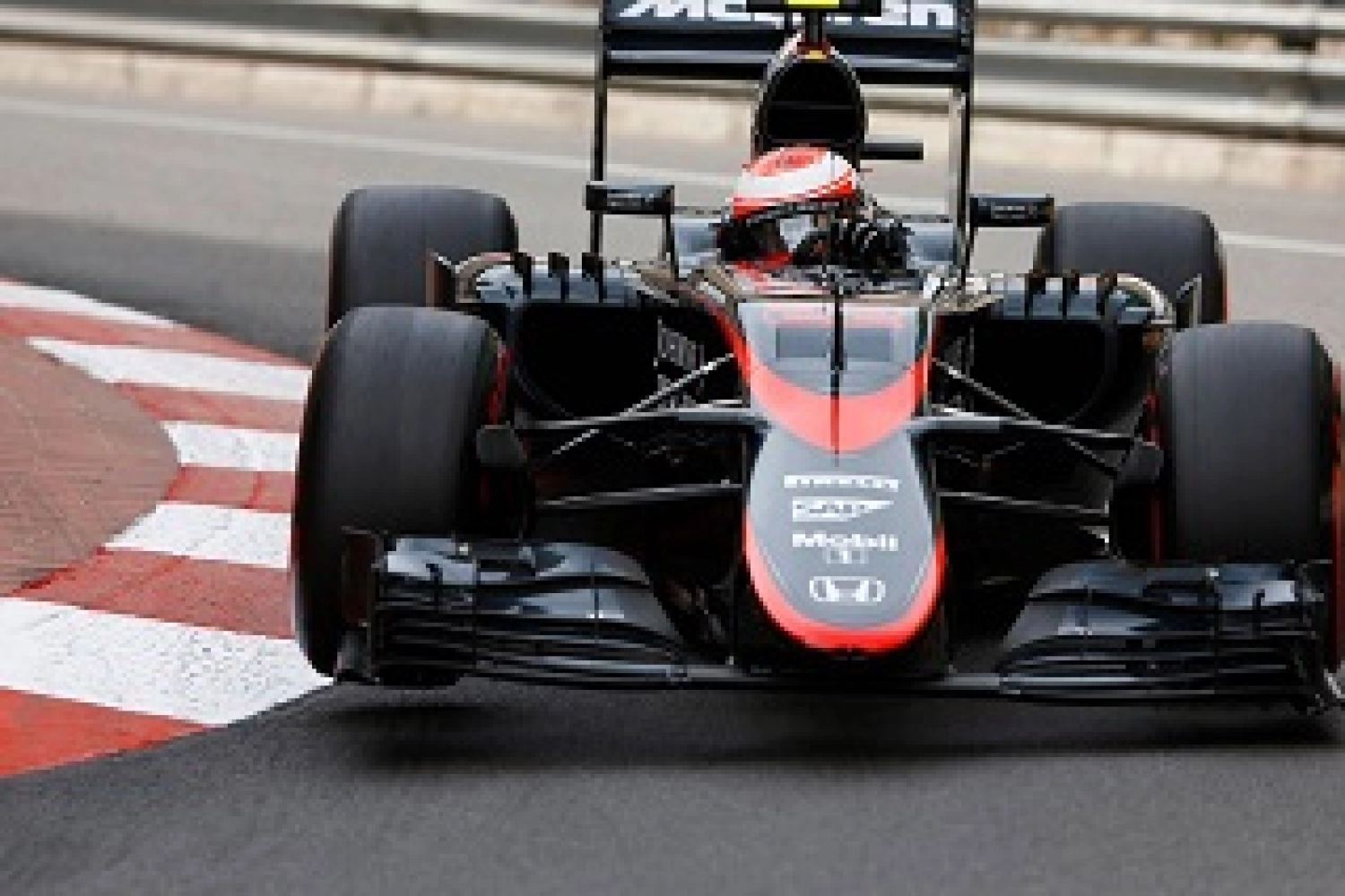 Button proche de la Q3 à Monaco, encore un problème pour Alonso