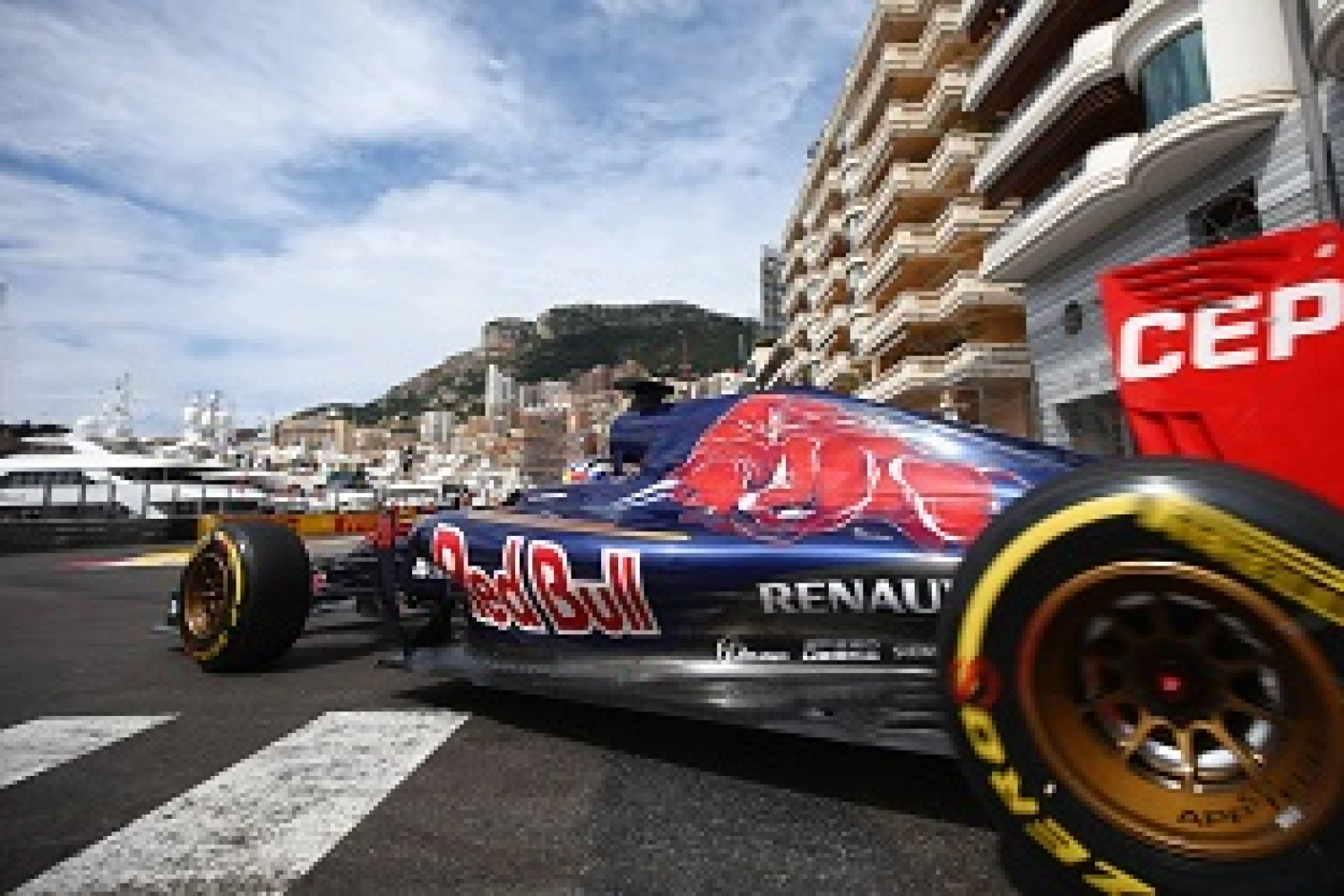 Toro Rosso : Verstappen pénalisé au Canada, Sainz revient de loin