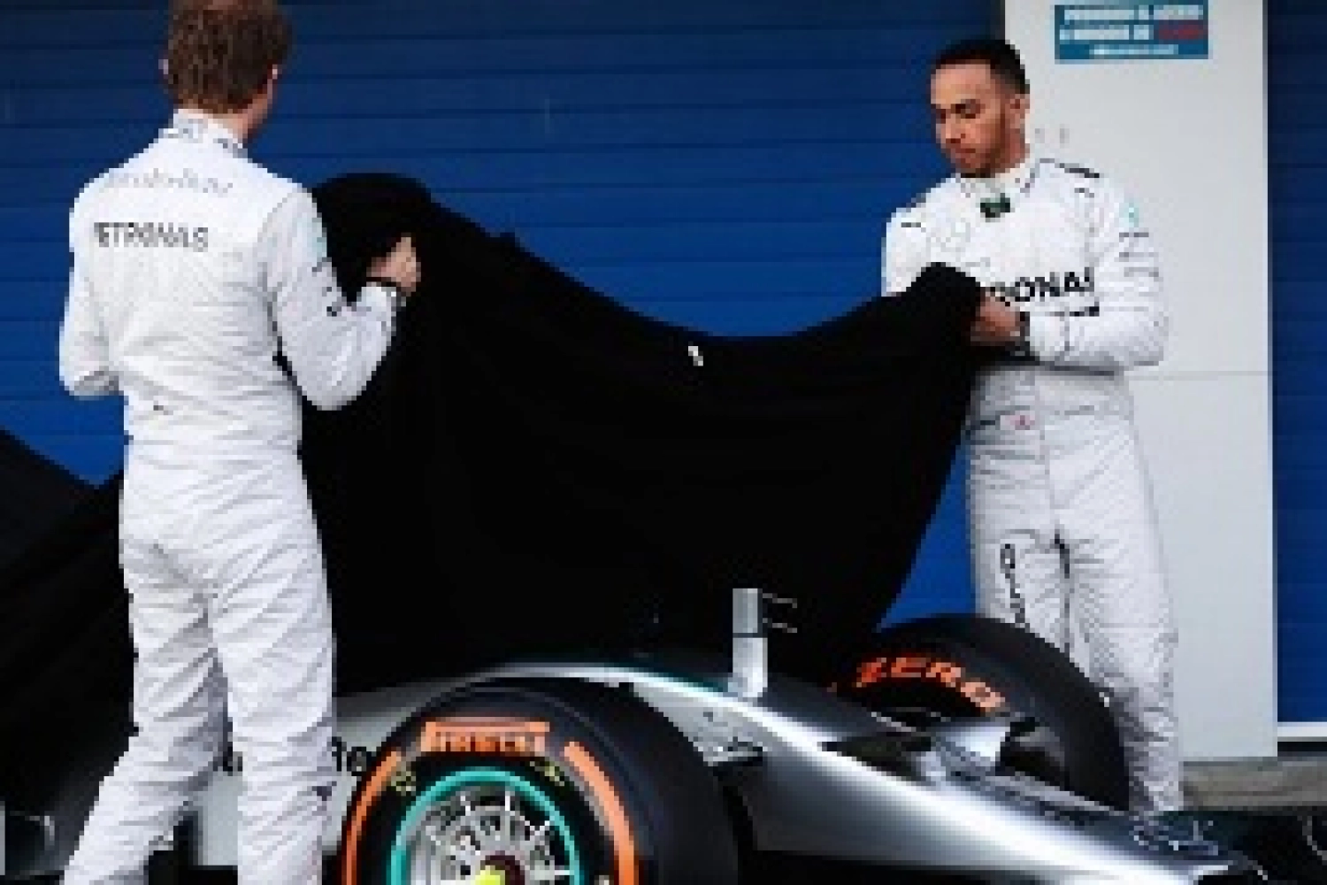 Nico Rosberg et Mercedes sous enquête des commissaires