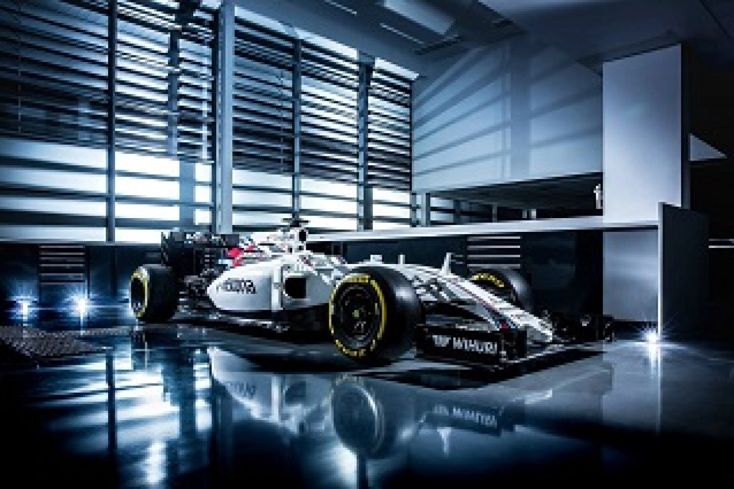 Williams présente sa FW38