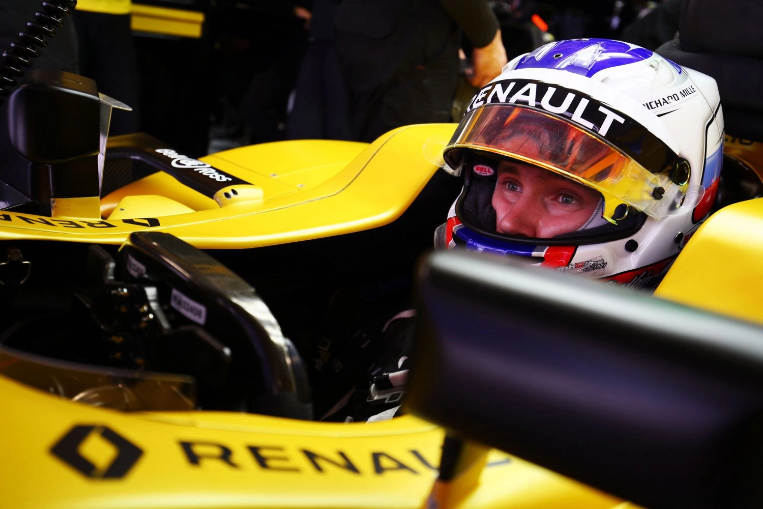 Sergey Sirotkin impressionne pour ses débuts avec Renault