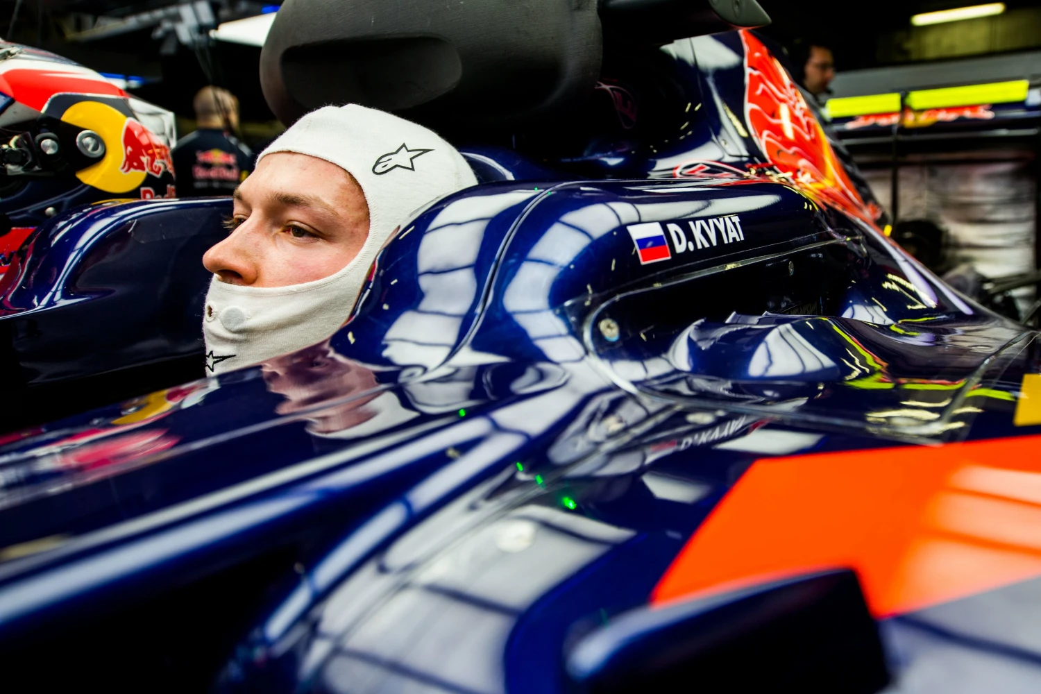 Retour en retrait de Daniil Kvyat chez Toro Rosso