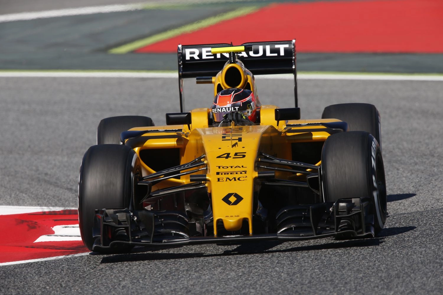 Ocon roulera en EL1 en Hongrie et vise une place chez Renault pour 2017