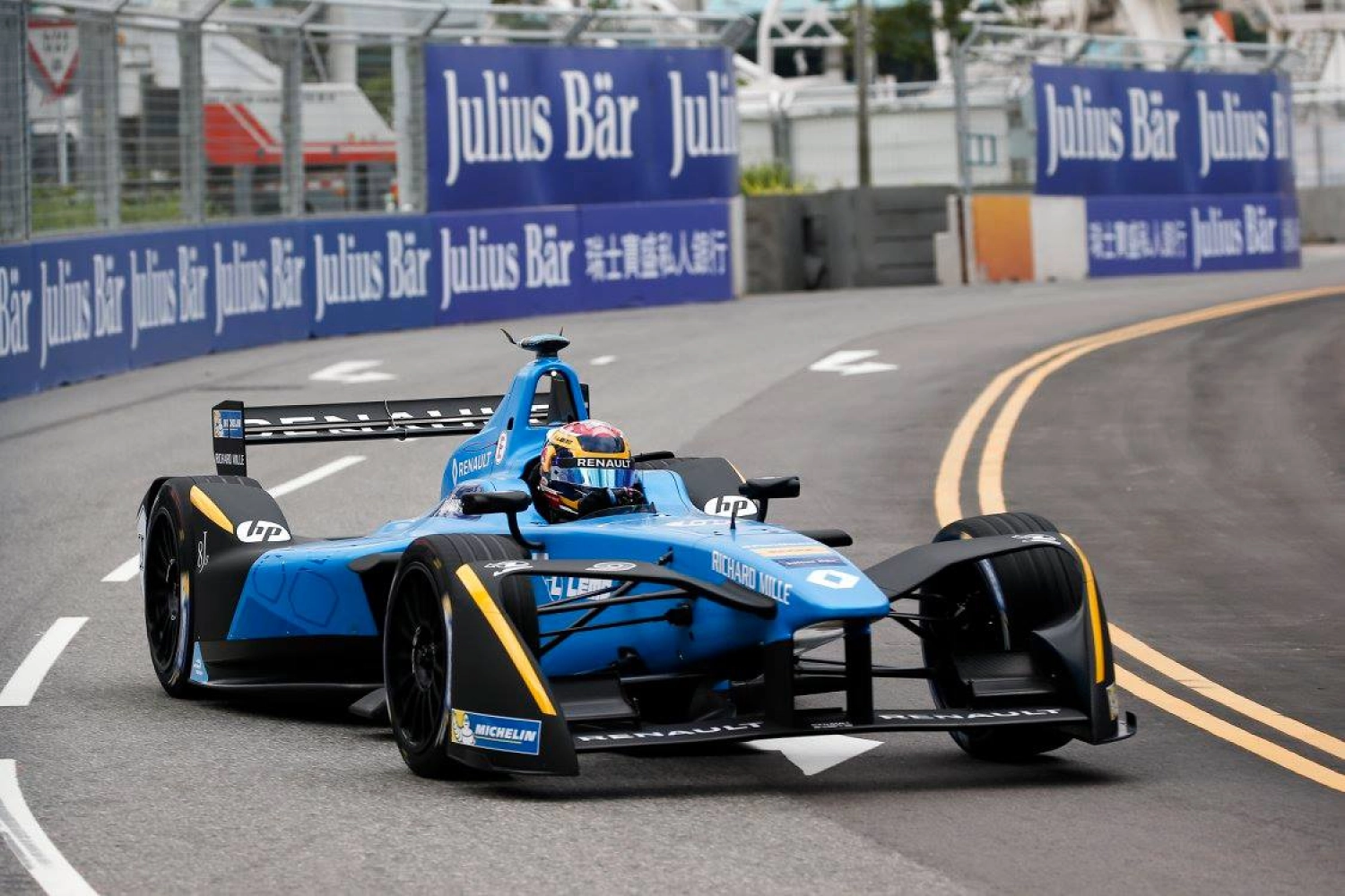 Retour sur l&rsquo;ePrix de Hong-Kong : Buemi gagne devant di Grassi, les gros bras sont de retour !