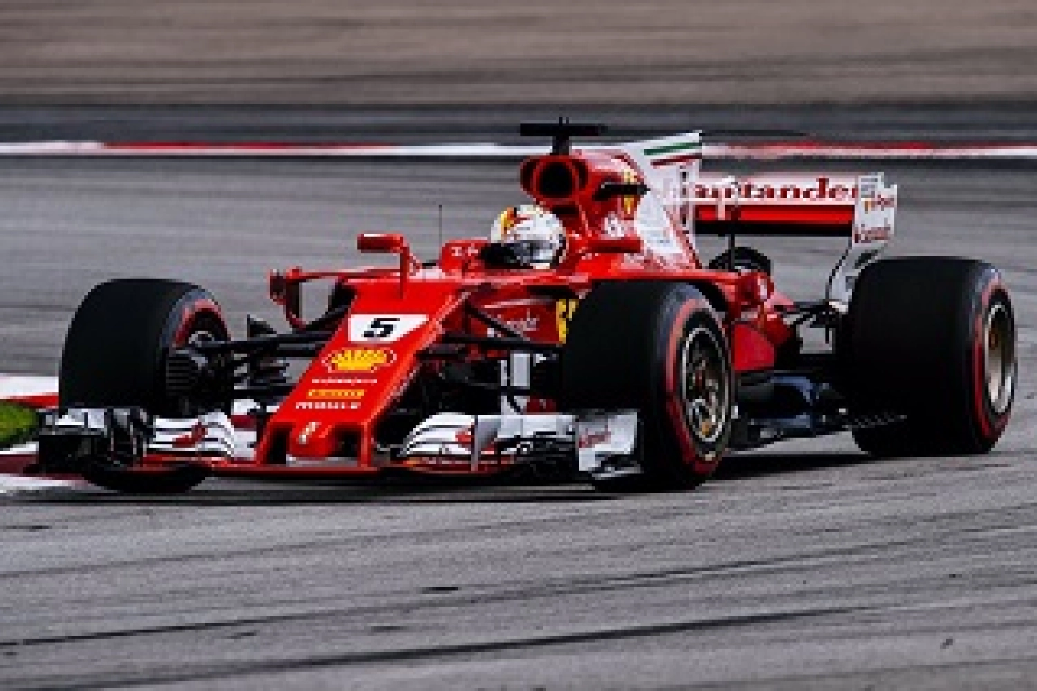 Ferrari : Vettel sauve les meubles à Sepang, Raikkonen malchanceux