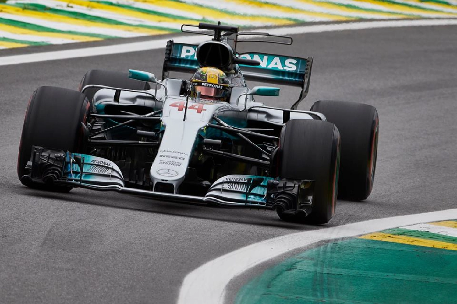 Hamilton amusé et Bottas frustré : trajectoire contrastée chez Mercedes