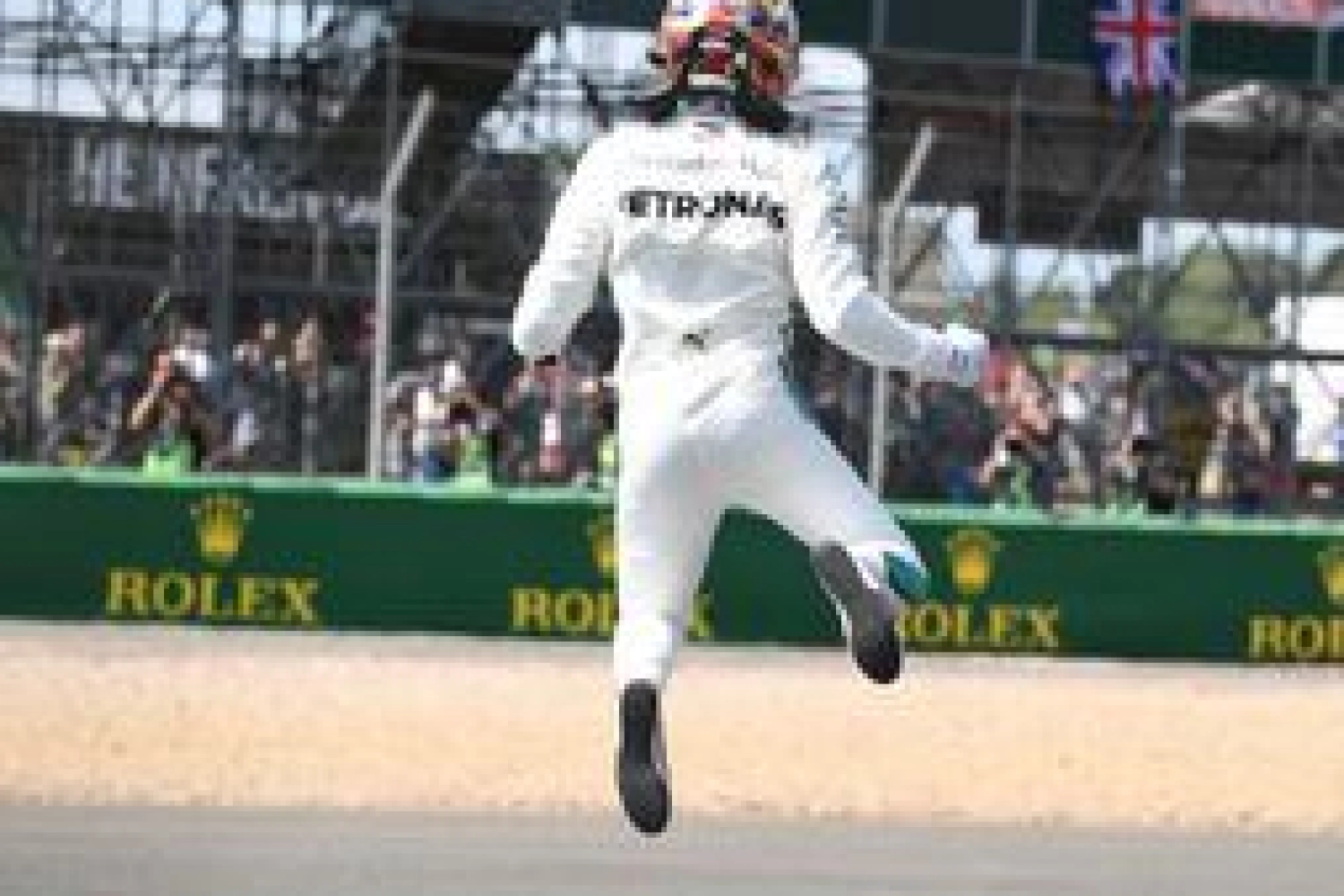 Hamilton raconte la "pression inédite" de sa pole : les réactions du Top 3 en Grande-Bretagne !