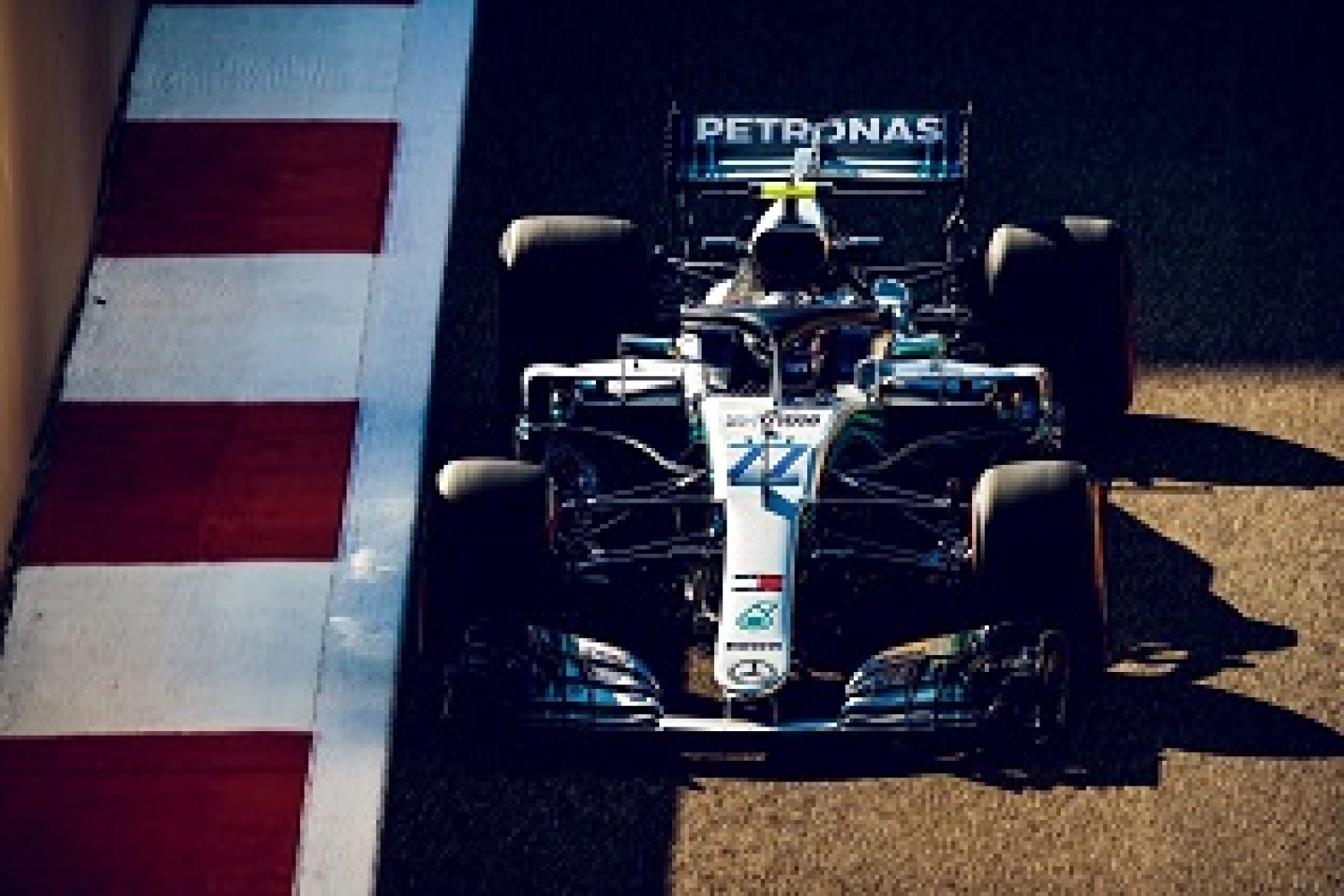Abu Dhabi – Essais Libres 2 : Valtteri Bottas prend l&rsquo;avantage, Lewis Hamilton sous enquête