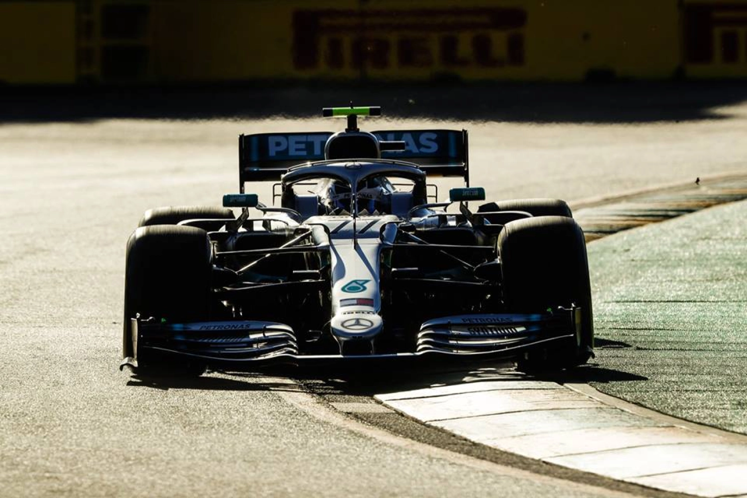 Australie – Course : Bottas taille patron !